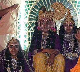 Procesión de Shri Radhashtami en Vrindavan